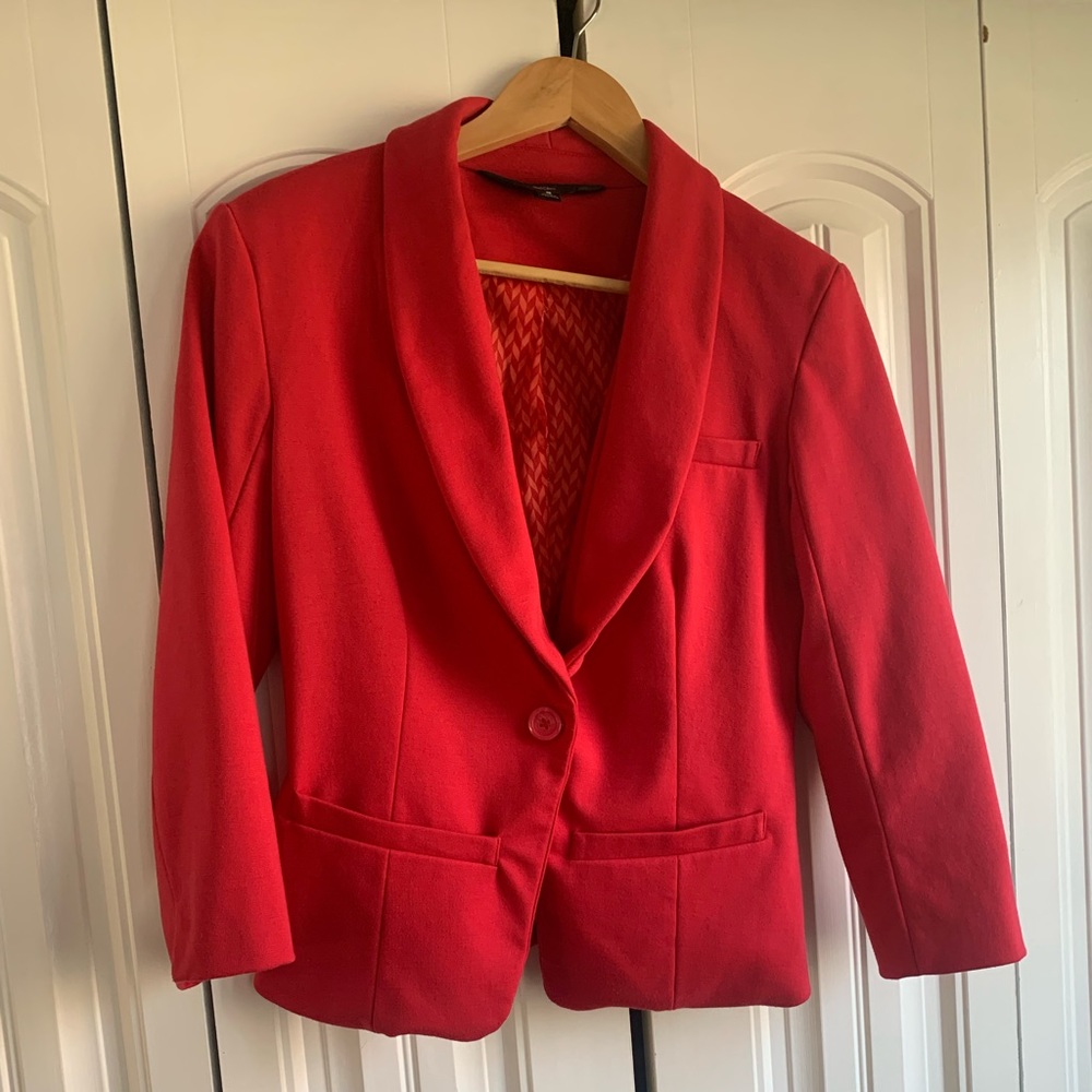 Pink fitting blazer